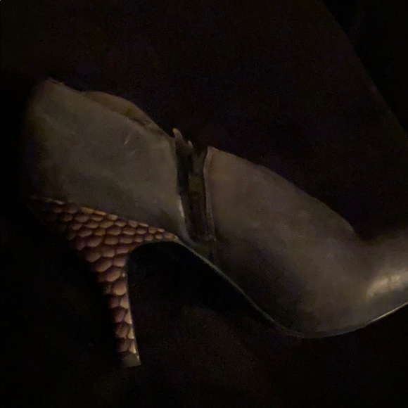 Teal blue booties by ‘Poetic License’. - Picture 5 of 6